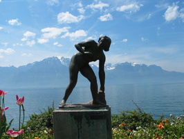 2006 05-Montreux Statue